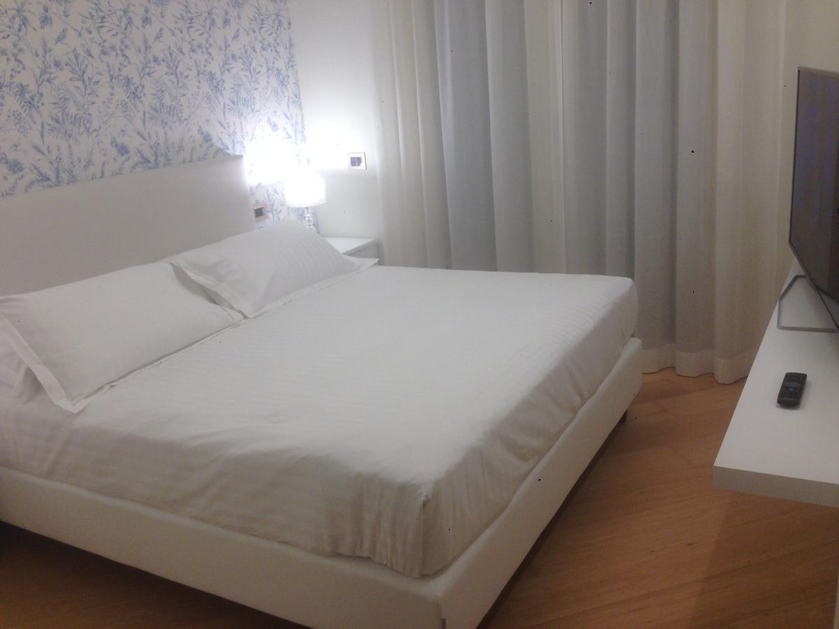 Embassy Aparthotel ريميني المظهر الخارجي الصورة